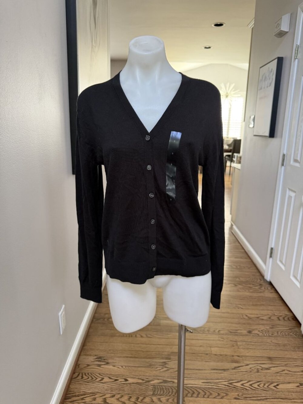 NEW WITH TAGS Banana Republic button up cardigan size small
